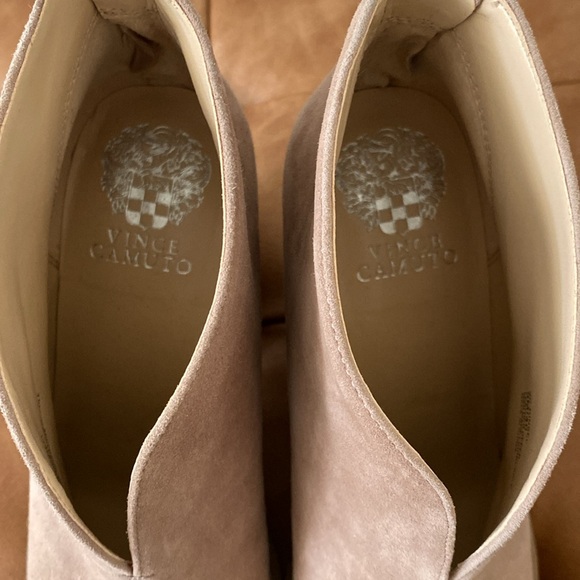 Vince Camuto Ginsel Booties - Picture 3 of 6